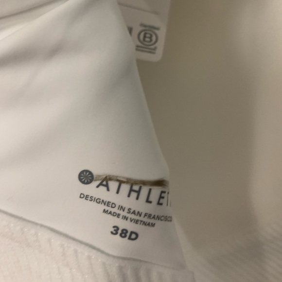 Athleta Advance Bra B-DD - Picture 14 of 14